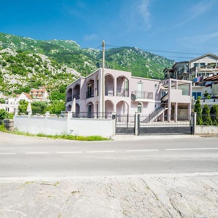 Boka Bay Apartment Kotor Bagian luar foto