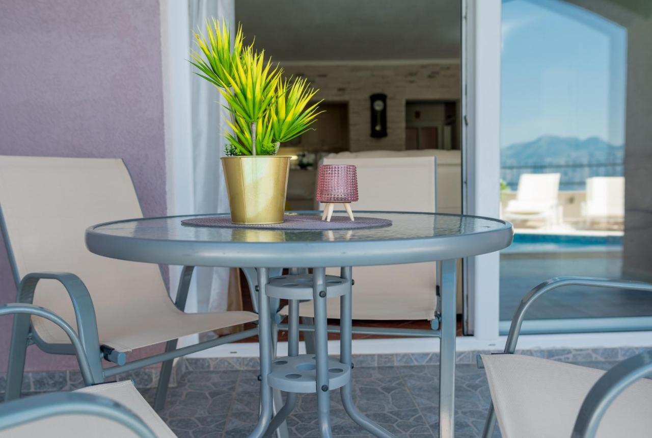 Boka Bay Apartment Kotor Bagian luar foto
