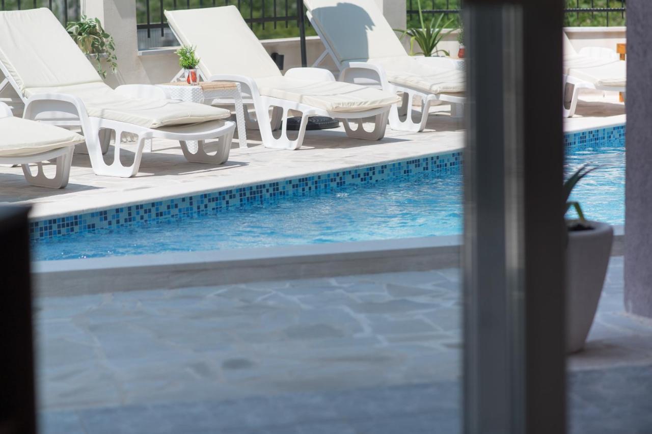 Boka Bay Apartment Kotor Bagian luar foto