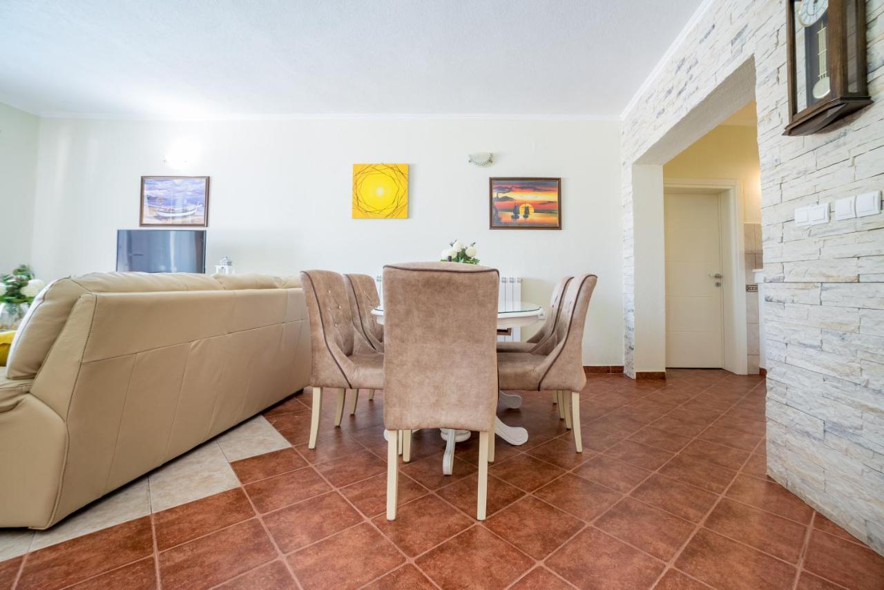 Boka Bay Apartment Kotor Bagian luar foto