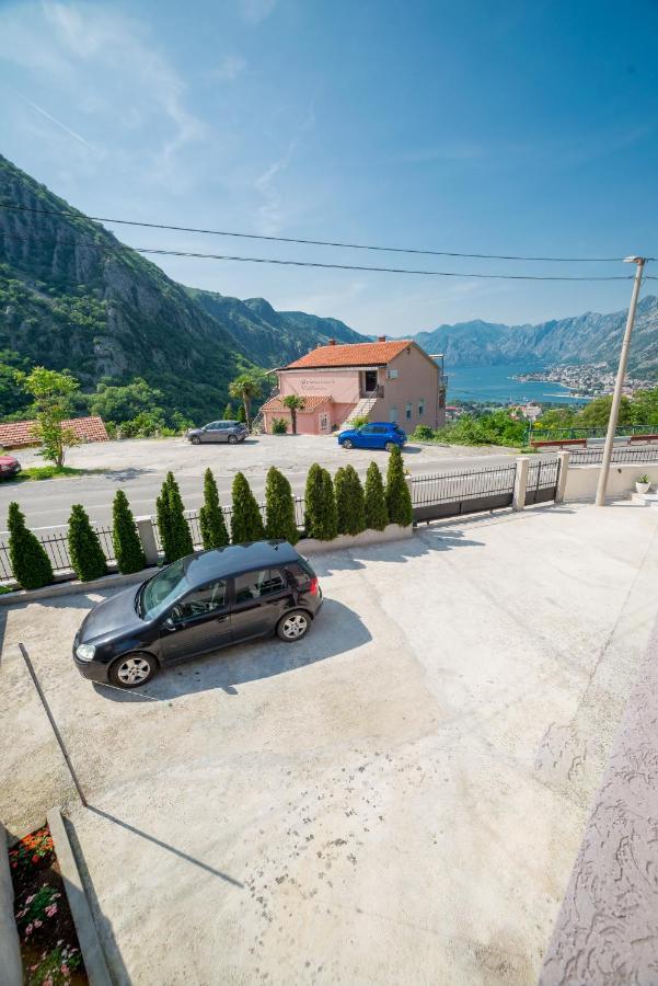 Boka Bay Apartment Kotor Bagian luar foto