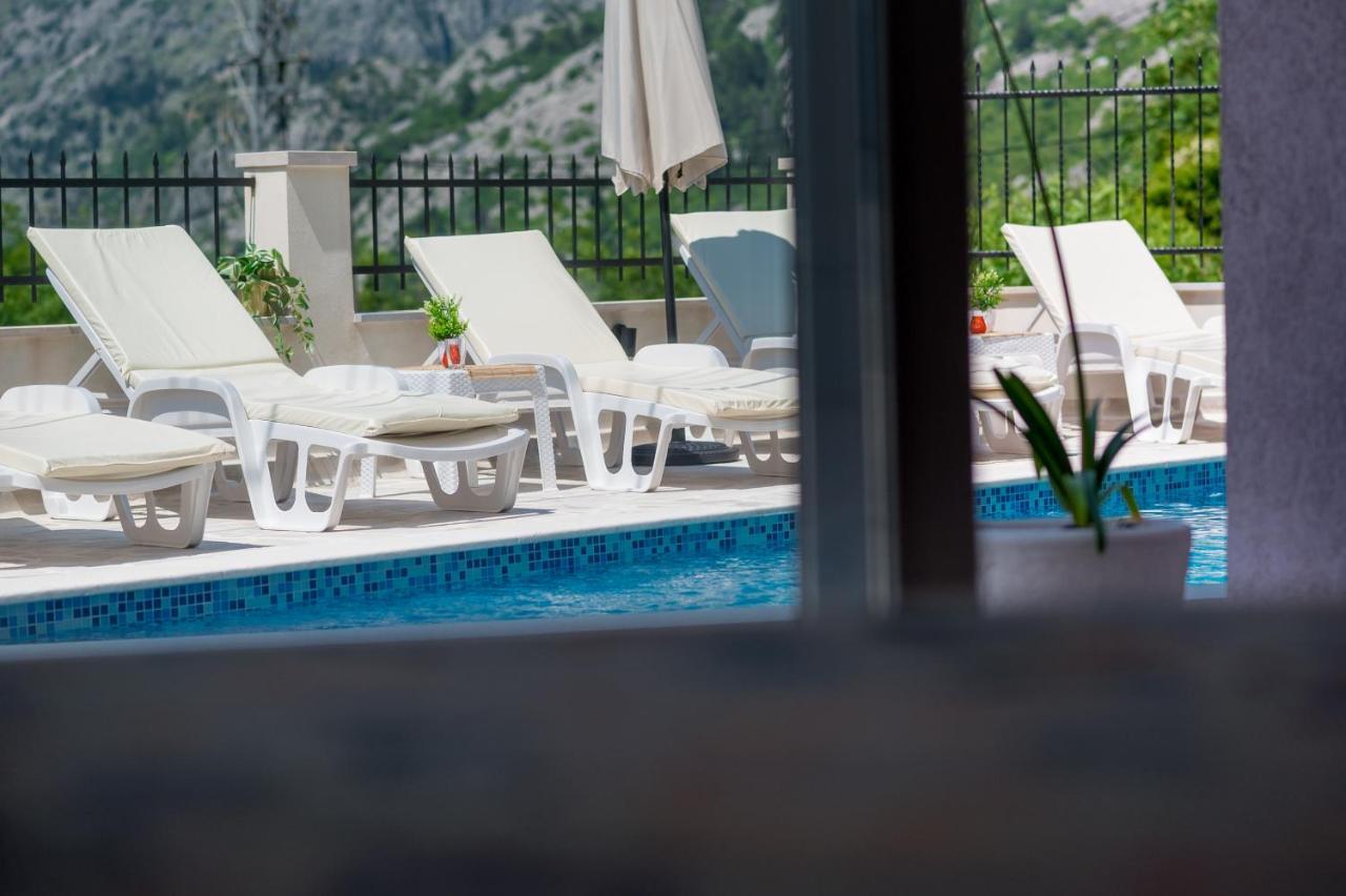 Boka Bay Apartment Kotor Bagian luar foto
